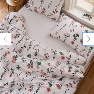 Urban Outfitters Georgia Stems Duvet Set